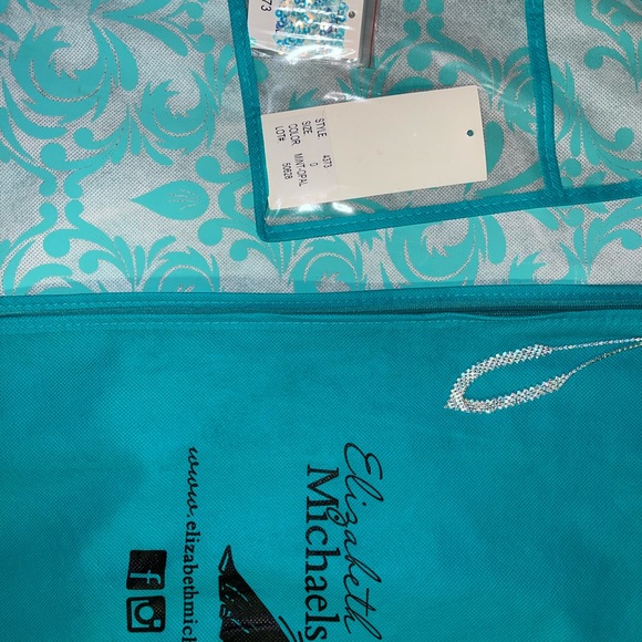 Homecoming dress, size 0. Matching shoes, size 8. Matching necklace. - Picture 3 of 7